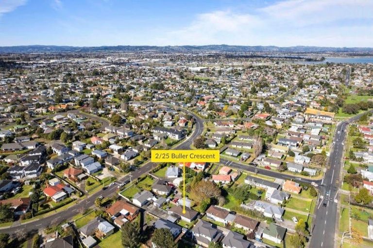 Photo of property in 2/25 Buller Crescent, Manurewa, Auckland, 2102