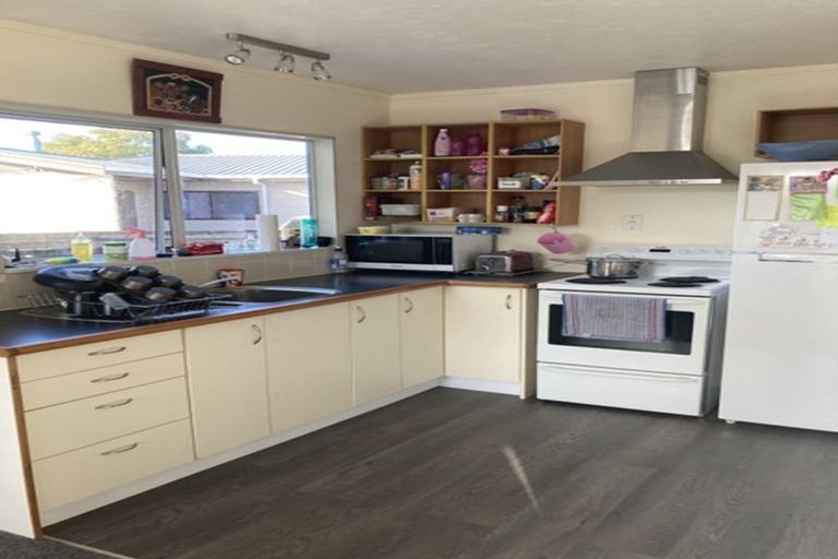 Photo of property in 23 Pukeko Street, Paraparaumu, 5032