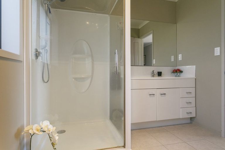 Photo of property in 23 Brompton Close, Richmond Heights, Taupo, 3330