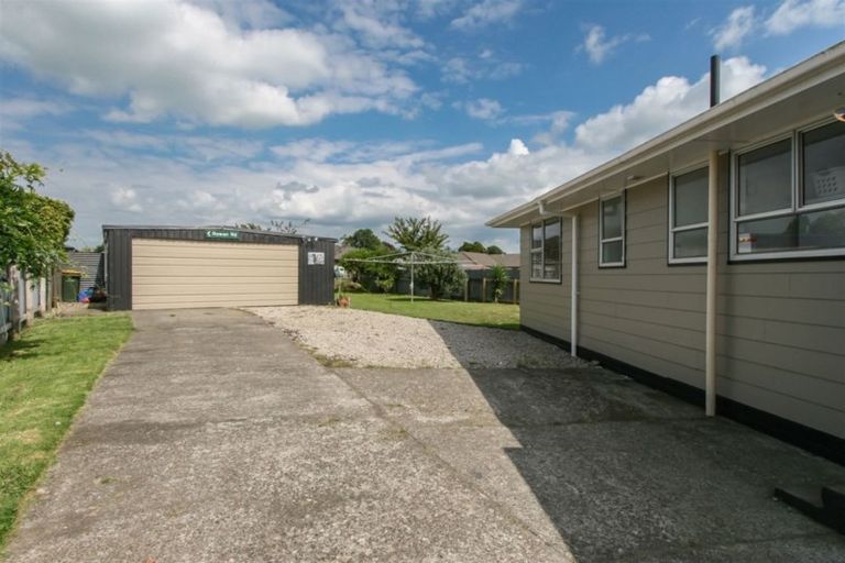 Photo of property in 3 Karaka Street, Inglewood, 4330