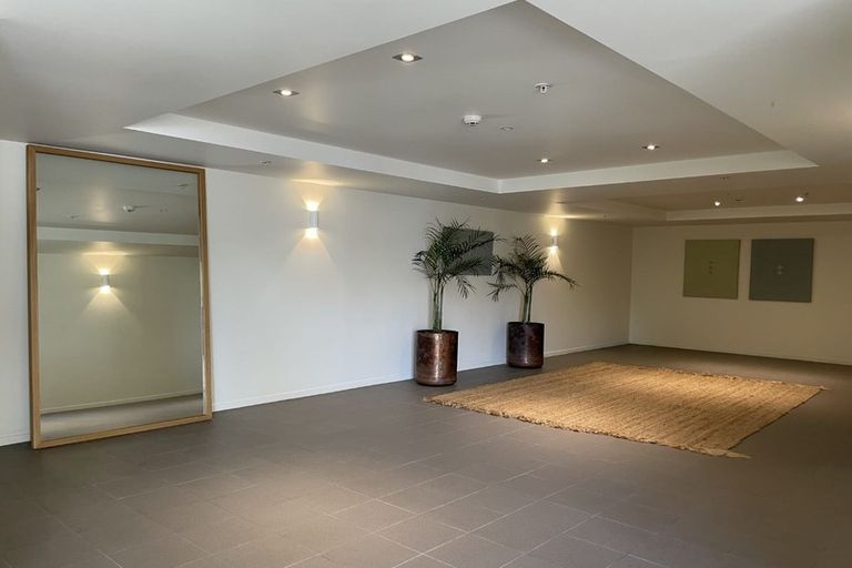 Photo of property in 1h/33 Mackelvie Street, Grey Lynn, Auckland, 1021