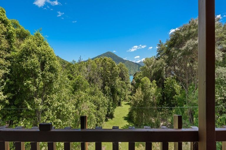 Photo of property in 230 Moetapu Bay Road, Moetapu Bay, Linkwater, 7282