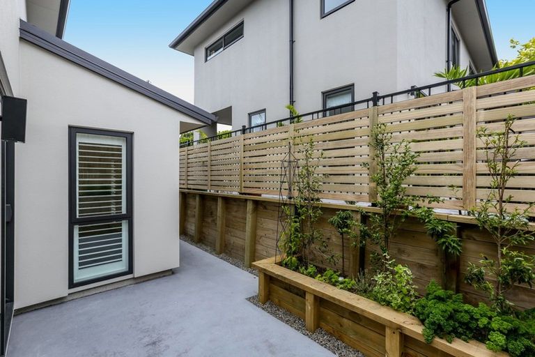 Photo of property in 92b Lemon Street, New Plymouth, 4312