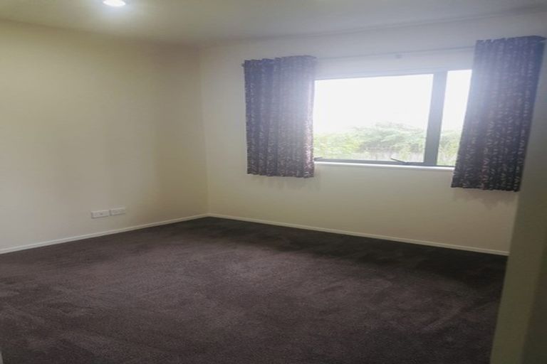 Photo of property in 79a Stanley Road, Glenfield, Auckland, 0629