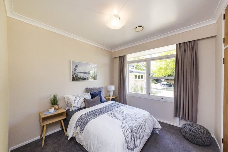 Photo of property in 19 Surrey Crescent, Hokowhitu, Palmerston North, 4410