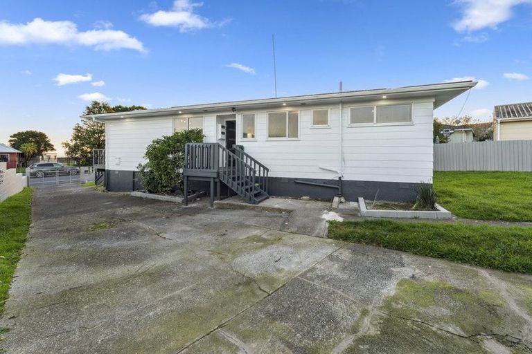 Photo of property in 68 Finlayson Avenue, Clendon Park, Auckland, 2103