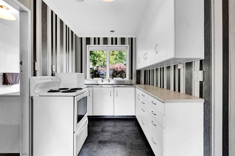 Photo of property in 2a Tawa Street, Inglewood, 4330