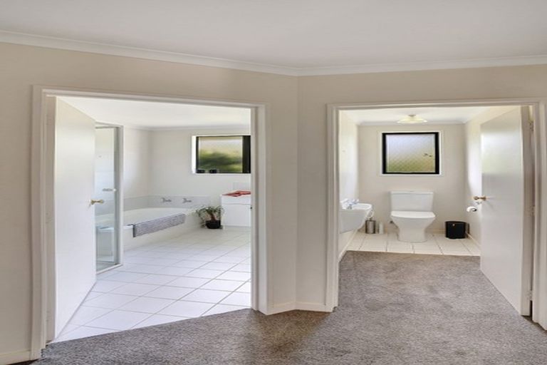 Photo of property in 4 Baker Grove, Wanaka, 9305
