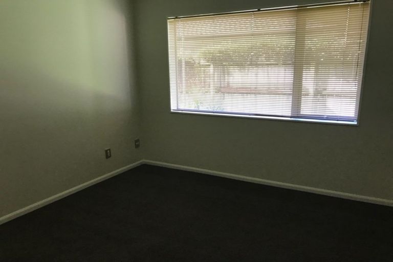 Photo of property in 1 Attymon Lane, East Tamaki, Auckland, 2016