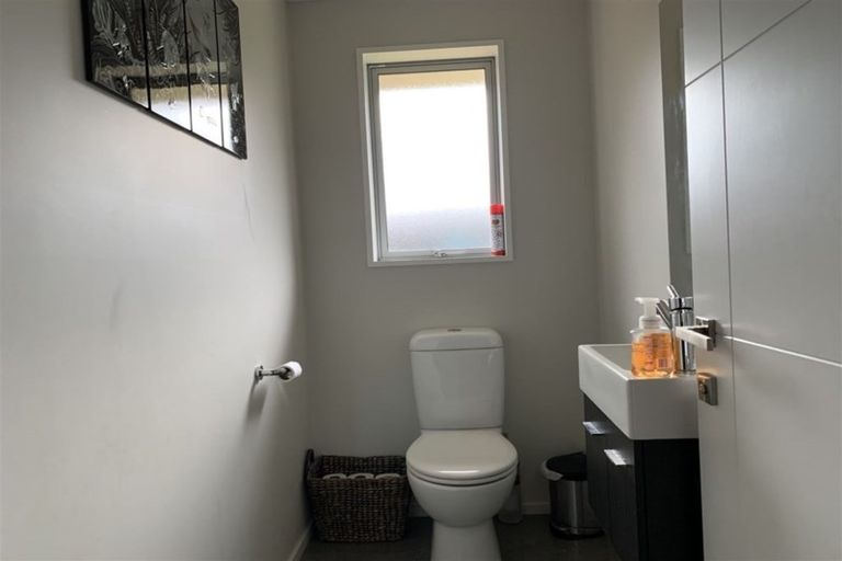 Photo of property in 7 Whakatipu Street, Pegasus, 7612