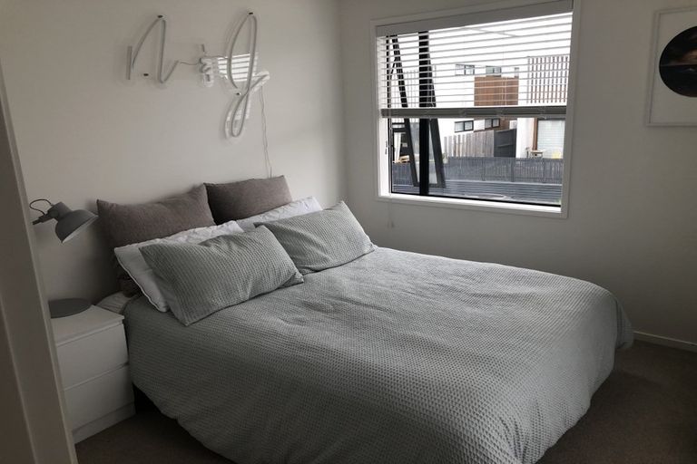 Photo of property in 14 Frank Gill Road, Hobsonville, Auckland, 0616