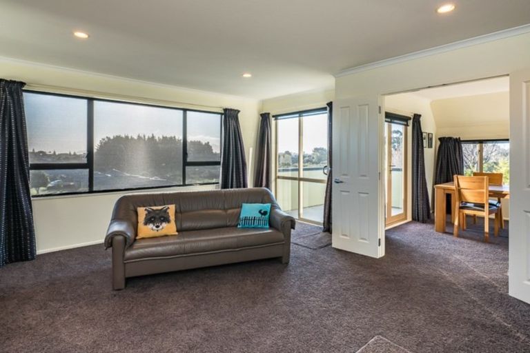 Photo of property in 42 Harry Shaw Way, Raumati South, Paraparaumu, 5032
