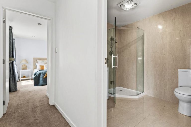 Photo of property in 21 Golden Morning Drive, Albany Heights, Auckland, 0632