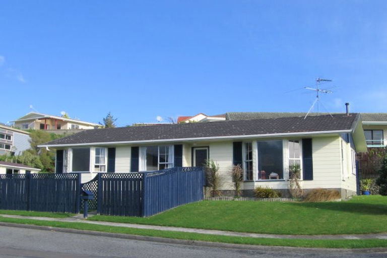 Photo of property in 18 Drummond Crescent, Kelson, Lower Hutt, 5010