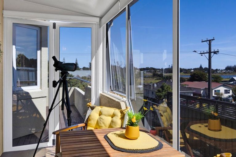 Photo of property in 50 Leslie Street, Waitara, 4320