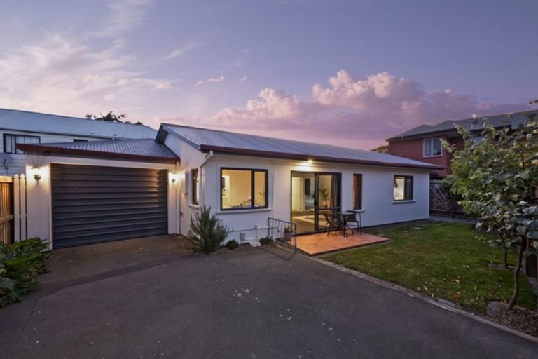 Photo of property in 14a Deyell Crescent, Sydenham, Christchurch, 8023