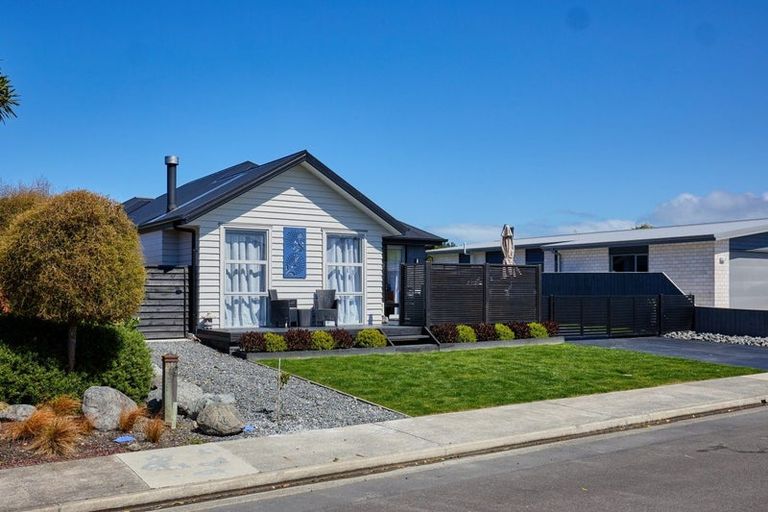 Photo of property in 7 Mcrae Gardens, Kaikoura Flat, Kaikoura, 7371