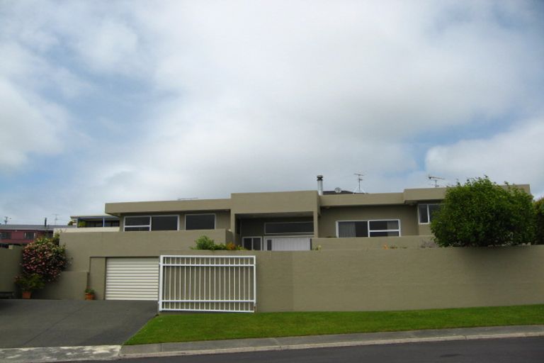 Photo of property in 3 Pacific Parade, Army Bay, Whangaparaoa, 0930