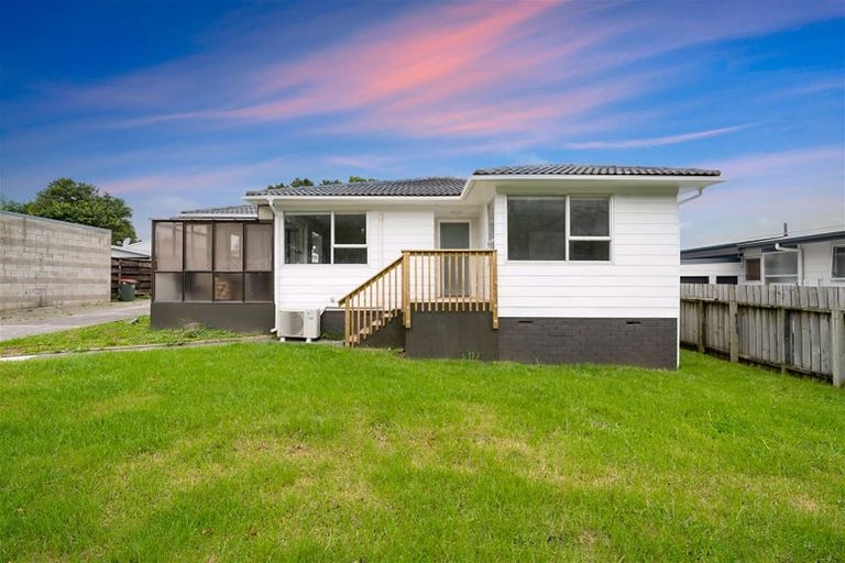 Photo of property in 24 Killington Crescent, Mangere, Auckland, 2022