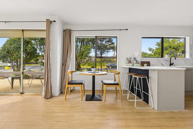 Photo of property in 1/22 Gibbons Road, Weymouth, Auckland, 2103