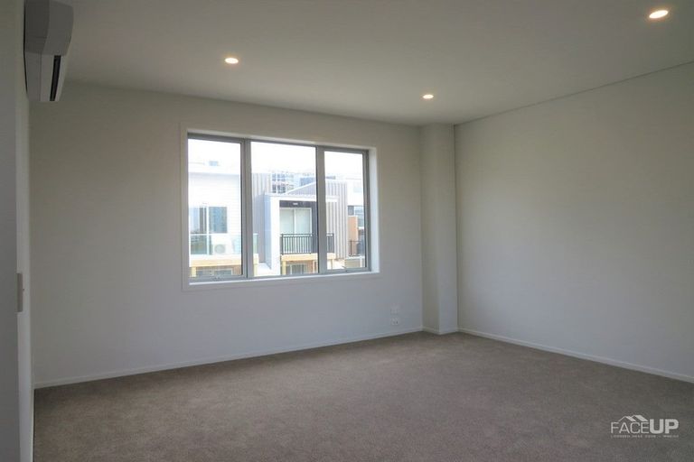 Photo of property in 21 Ceramic Lane, New Lynn, Auckland, 0600