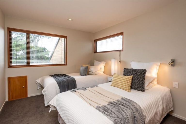 Photo of property in 10 Nehru Place, Cashmere, Christchurch, 8022