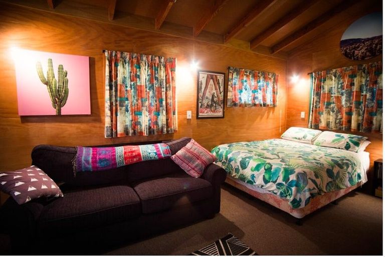 Photo of property in 426 Scenic Drive, Waiatarua, Auckland, 0612