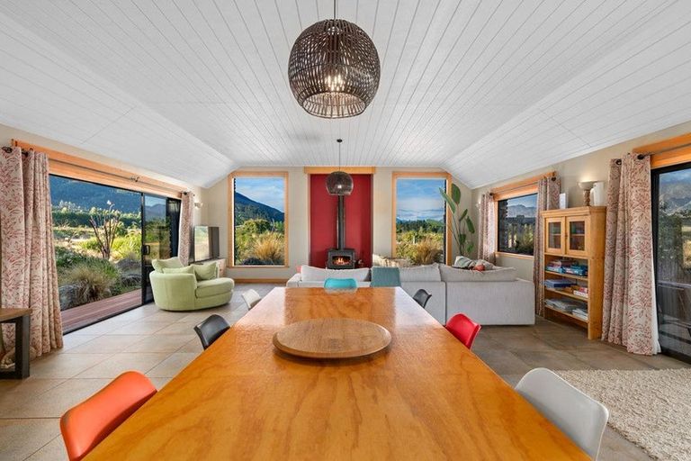 Photo of property in 22 Grayburn Lane, Albert Town, Wanaka, 9382