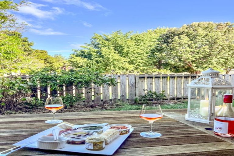 Photo of property in 15a Cannon Drive, Kerikeri, 0230