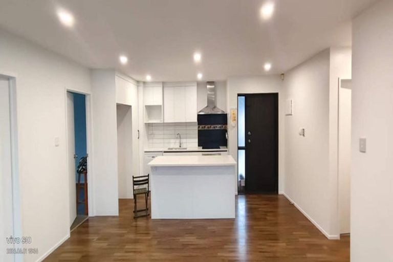 Photo of property in 103r Glengarry Road, Glen Eden, Auckland, 0602