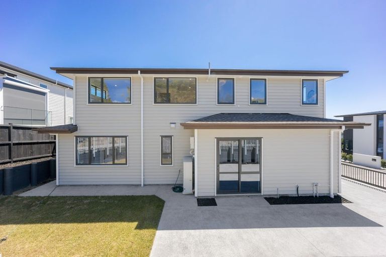 Photo of property in 15 Dulcie Way, Orewa, 0931