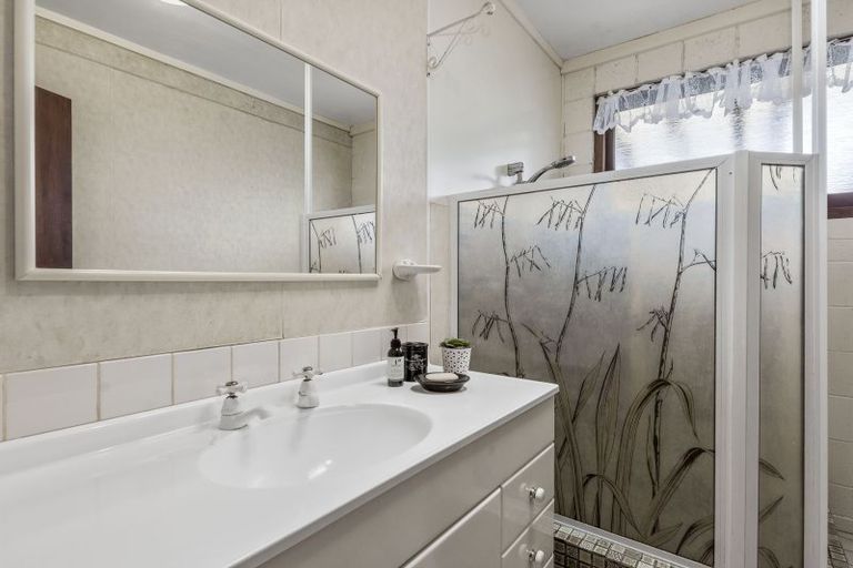 Photo of property in 16 Pah Street, Matua, Tauranga, 3110