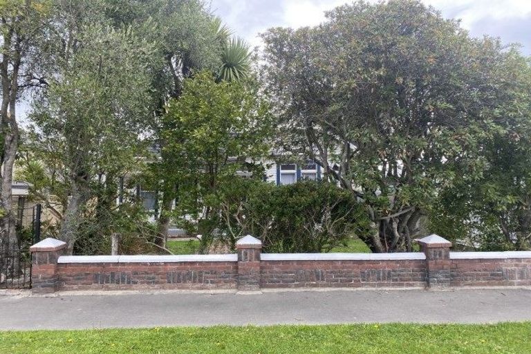 Photo of property in 34 Gresford Street, Edgeware, Christchurch, 8013