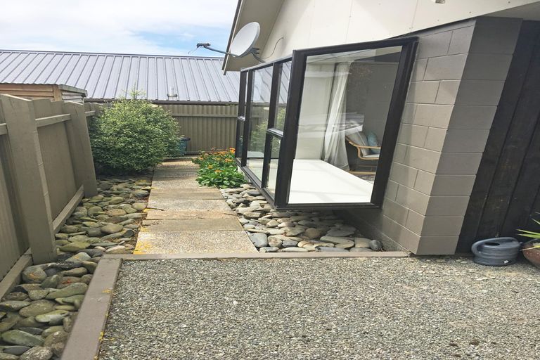 Photo of property in 1a Weston Road, Holmes Hill, Oamaru, 9401