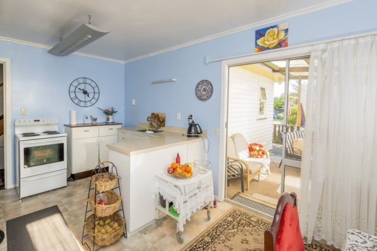 Photo of property in 99 Queen Street West, Levin, 5510