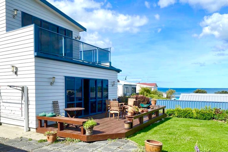 Photo of property in 17 Pacific Road, Waihi Beach, 3611