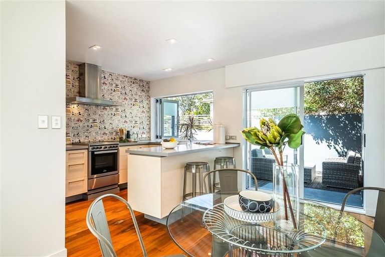 Photo of property in 2/14 Rangitira Avenue, Takapuna, Auckland, 0622