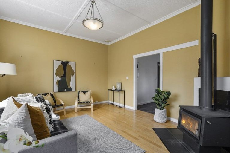 Photo of property in 6 Malcolm Street, Martinborough, 5711