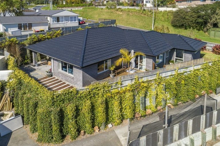 Photo of property in 13 Poike Road, Hairini, Tauranga, 3112