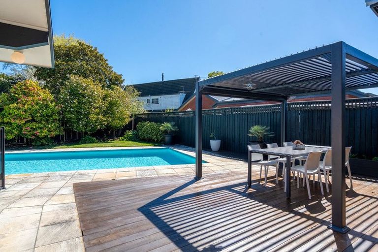 Photo of property in 6 Rutherglen Avenue, Ilam, Christchurch, 8041