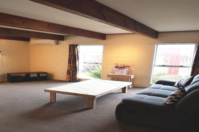 Photo of property in 2/143a Weston Road, St Albans, Christchurch, 8052