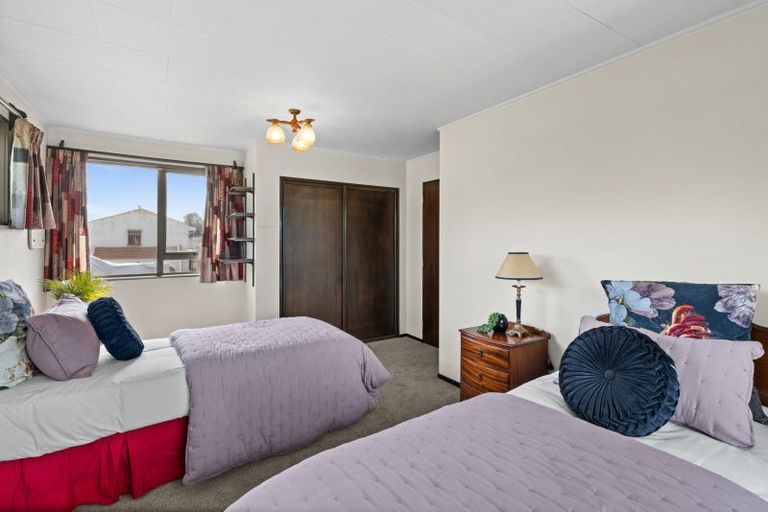 Photo of property in 15 Corwen Place, Mayfair, Hastings, 4122