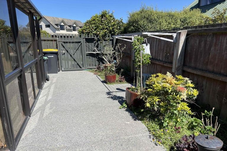 Photo of property in 3 Elsom Lane, Avonhead, Christchurch, 8042