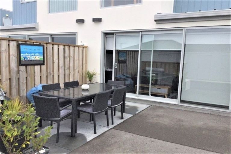 Photo of property in 31 Reynolds Place, Papamoa Beach, Papamoa, 3118