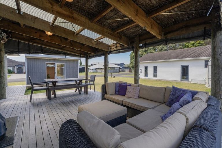 Photo of property in 13 Motukorure Parade, Cooks Beach, Whitianga, 3591