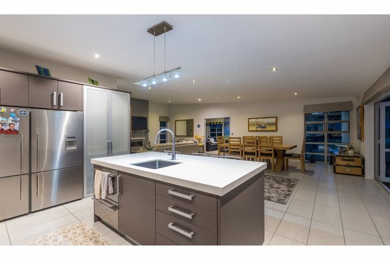 Photo of property in 1 Kotare Heights, Kerikeri, 0230