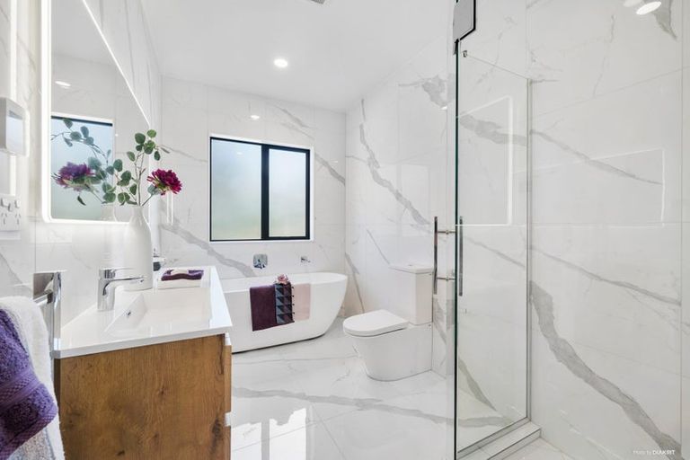 Photo of property in 120 Kewa Road, Albany Heights, Auckland, 0632