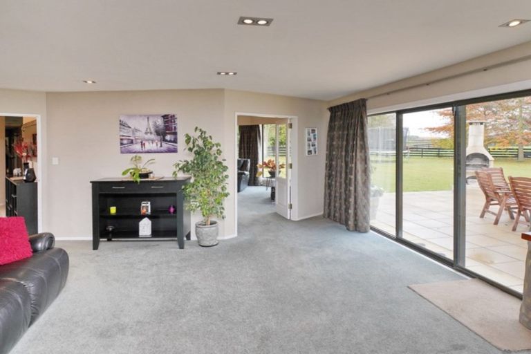 Photo of property in 617 Johns Road, Harewood, Christchurch, 8051