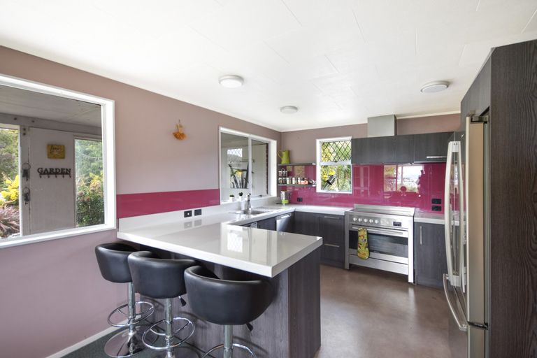 Photo of property in 21 Pakihau Road, Harington Point, Dunedin, 9077