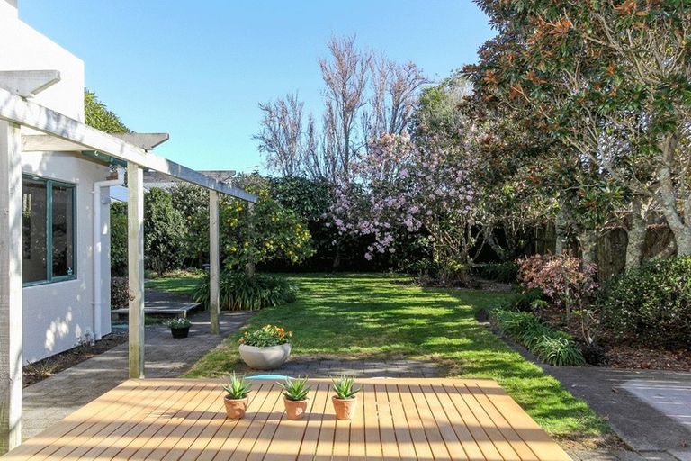 Photo of property in 28a Karina Road, Merrilands, New Plymouth, 4312